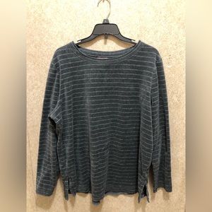 selling a white stag long sleeve shirt.